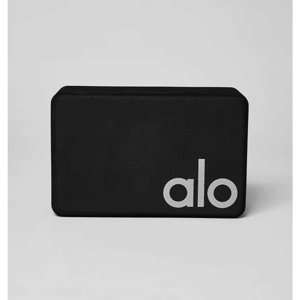 Black Alo yoga block